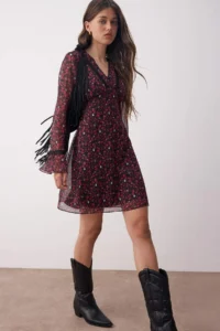 TRENDYOLMİLLA Burgundy Floral Accessory Detailed Short / Mini Lined Siphon Weaving Dress - Image 6