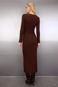 TRENDYOLMİLLA Brown Plain V-neck Detailed Maxi Knitwear LONG Dress - Image 4