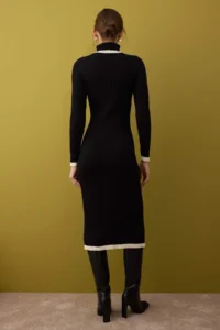 TRENDYOLMİLLA Black Color Bloklu Midi Basic Turtleneck Knit Dress - Image 4