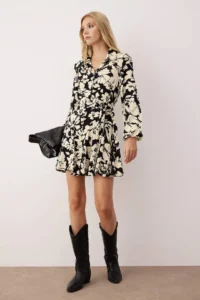TRENDYOLMİLLA Black Floral Gode Detailed Short / Mini Weaving Shirt Dress