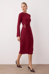 TRENDYOLMİLLA Burgundy Plain A Cut Accessory Detailed Midi Weaving her dress