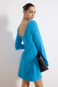 TRENDYOLMİLLA Mavi Plain Pocket Detail Short / Mini Weaving Dress - Image 4