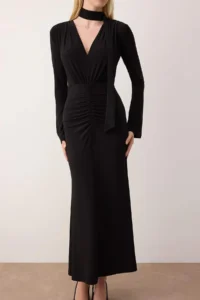 TRENDYOLMİLLA Black V-neck A-line/Life Plain Maxi Knitting Dress with Opening Scarf Detail - Image 3
