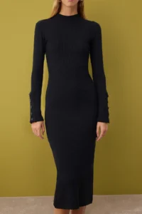 TRENDYOLMİLLA Black Dog collar Fitted/Fitted buttoned Midi Knitting Dress - Image 3