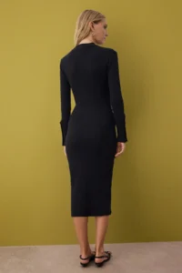 TRENDYOLMİLLA Black Dog collar Fitted/Fitted buttoned Midi Knitting Dress - Image 4