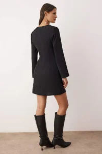TRENDYOLMİLLA Black A Cut Accessory Detailed Short / Mini Weaving Dress - Image 4