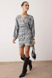 TRENDYOLMİLLA Multicolored Plaid / Checkered Short Double breasted / Mini Weaving Dress