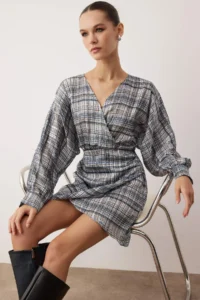 TRENDYOLMİLLA Multicolored Plaid / Checkered Short Double breasted / Mini Weaving Dress - Image 2