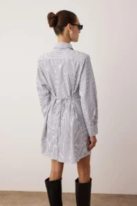 TRENDYOLMİLLA White-Gray Striped Tie Detailed Mini Weaving Dress - Image 4