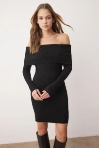TRENDYOLMİLLA Black Plain Midi  Knit Dress - Image 2