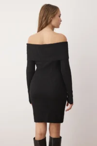 TRENDYOLMİLLA Black Plain Midi  Knit Dress - Image 4