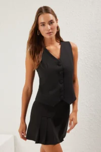 TRENDYOLMiLLA Black Pleated Detailed Mini slit Mini Size Weaving Skirt - Image 3