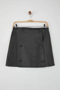 TRENDYOLMİLLA Black Button Detailed wrap Mini Faux Leather Knitting Skirt - Image 5