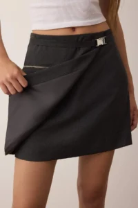 TRENDYOLMiLLA Anthracite Belt and Pocket Detail Double breasted Covered Weaving Mini Skirt - Image 4