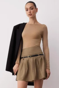 TRENDYOLMiLLA Beige Striped High Waisted Arched pleated Mini Skirt - Image 3