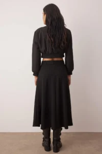 TRENDYOLMİLLA Black Belt Detailed skater Maxi Flexible Knitting Skirt - Image 4