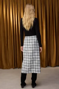 TRENDYOLMİLLA Special Collection Black Checkered Midi Skirt with Belt Detail - Image 5