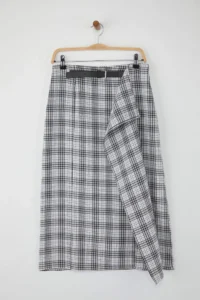 TRENDYOLMİLLA Special Collection Black Checkered Midi Skirt with Belt Detail - Image 6