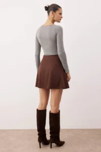 TRENDYOLMİLLA Brown buttoned Mini Life/A Cut Knitting Skirt - Image 4