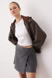 TRENDYOLMiLLA Anthracite Weaving Bowl Mini Skirt - Image 3