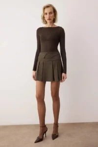 TRENDYOLMiLLA  Special Collection Mink Checkered Waist Detailed pleated Short Skirt - Image 3