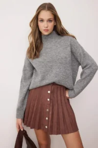TRENDYOLMİLLA Brown Suede snaps A-line pleated Flexible Mini Skirt - Image 4