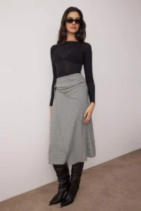 TRENDYOLMiLLA Black-White wrap Detailed Midi Weaving Skirt - Image 2