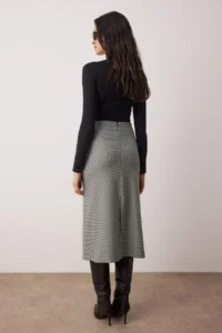 TRENDYOLMiLLA Black-White wrap Detailed Midi Weaving Skirt - Image 4