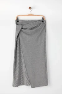 TRENDYOLMiLLA Black-White wrap Detailed Midi Weaving Skirt - Image 5