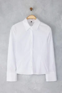 TRENDYOLMİLLA Wardrobe Essentials White Hafif Bele Oturan Cotton Weaving Shirt - Image 5