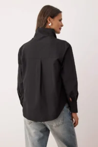 TRENDYOLMİLLA Special Collection Black Collar Detailed Off Shoulder Shirt - Image 4