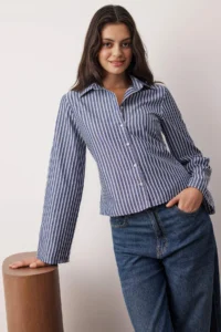 TRENDYOLMİLLA Navy Blue-White Corset Detailed Shirt - Image 2