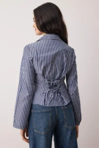 TRENDYOLMİLLA Navy Blue-White Corset Detailed Shirt - Image 4