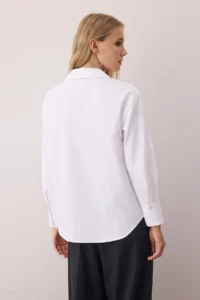 TRENDYOLMİLLA White Pocket Detail Buttoned Shirt - Image 5