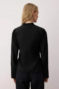 TRENDYOLMİLLA Black Belted Front snaps Adjustable Shirt - Image 4