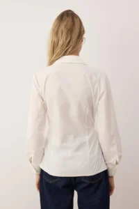 TRENDYOLMİLLA White Button Detailed Adjustable 100% Cotton Poplin Shirt - Image 4