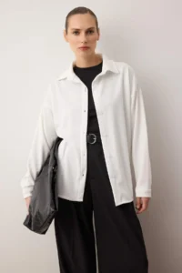 TRENDYOLMİLLA Ecru Thessaloniki Polo Shirt Collar buttoned Oversized Shirt - Image 2