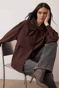TRENDYOLMİLLA Dark Brown Cotton Collar Bow tied up Wide Pattern Poplin Shirt