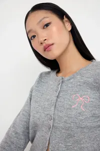 TRENDYOLMİLLA Teen Gray Heart Button Detailed Ribbon Embroidered Soft textured Knitwear Cardigan - Image 3