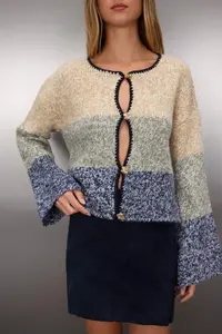 TRENDYOLMİLLA Indigo Button Detailed Crop Soft textured Color Blocked Knitwear Cardigan - Image 2