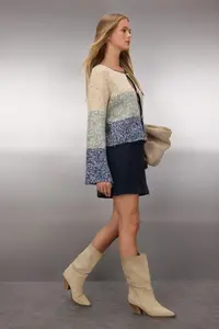TRENDYOLMİLLA Indigo Button Detailed Crop Soft textured Color Blocked Knitwear Cardigan - Image 3