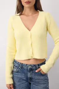 TRENDYOLMİLLA Wardrobe Essentials Yellow Crop Button Detailed Soft textured V-neck Woolly Knitwear Cardigan - Image 3