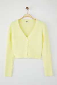 TRENDYOLMİLLA Wardrobe Essentials Yellow Crop Button Detailed Soft textured V-neck Woolly Knitwear Cardigan - Image 5
