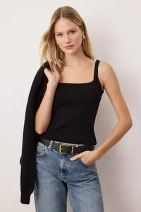TRENDYOLMİLLA Black Button Detailed Wide Pattern V-neck Knitwear Cardigan-Blouse Set - Image 3