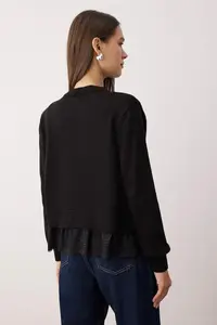 TRENDYOLMİLLA Black 2 Sets Skirt Ucu Lace Garnili Knitwear Cardigan-Blouse Knitwear Cardigan - Image 4