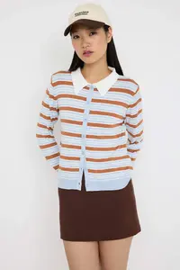 TRENDYOLMİLLA Teen Brown Crop Premium/Special Thread Color Blocked Fitted/Bodysuit hugging Knitwear Cardigan - Image 2
