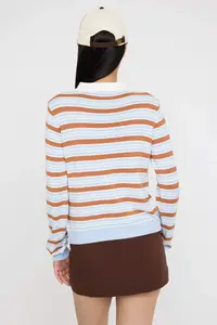 TRENDYOLMİLLA Teen Brown Crop Premium/Special Thread Color Blocked Fitted/Bodysuit hugging Knitwear Cardigan - Image 4