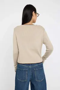 TRENDYOLMİLLA Teen Beige Premium Yarn/Special Yarn V-neck Fitted/Bodysuit hugging Knitwear Cardigan - Image 3