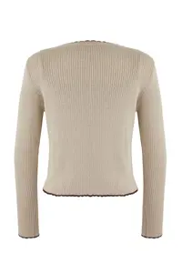 TRENDYOLMİLLA Teen Beige Premium Yarn/Special Yarn V-neck Fitted/Bodysuit hugging Knitwear Cardigan - Image 7