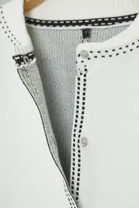 TRENDYOLMİLLA Ecru Premium/Special Yarn Wide Pattern Bomber Jacket Jacket Collar Knitwear Cardigan - Image 6